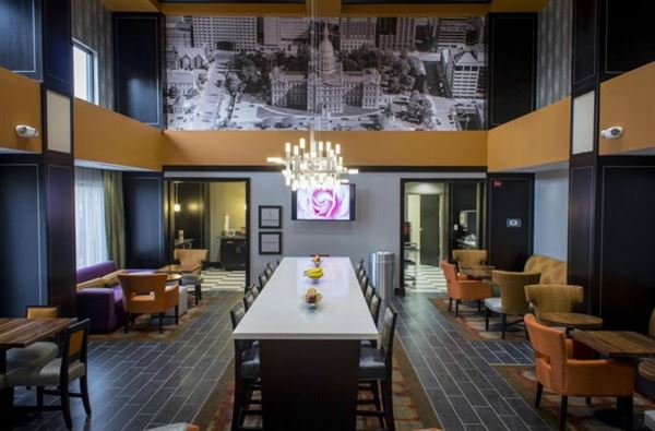 Hampton Inn & Suites Lansing West