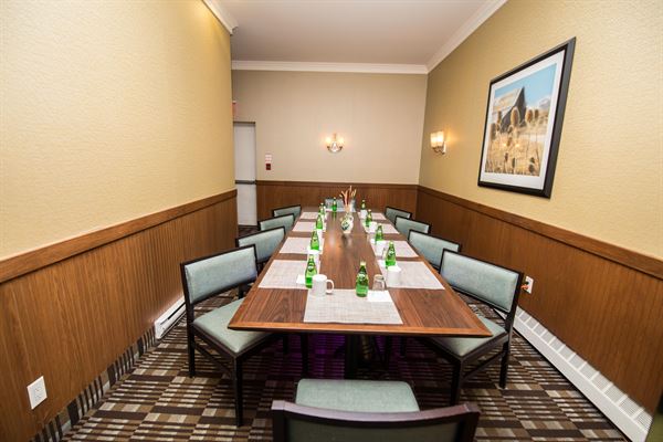 Holiday Inn Toronto Airport East