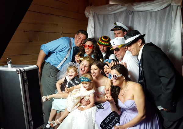 Play Nice Entertainment