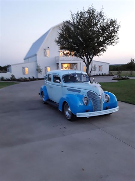 Charles' Vintage Limousine Service, LLC