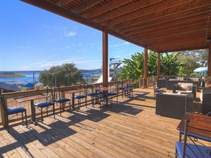 The restaurant/covered outdoor deck (Beachside Billy's)