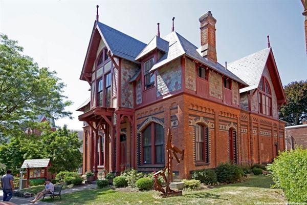 Howland Cultural Center