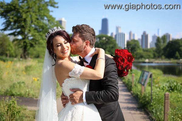 Chicago Wedding Engagement Photographer - Gia Photos