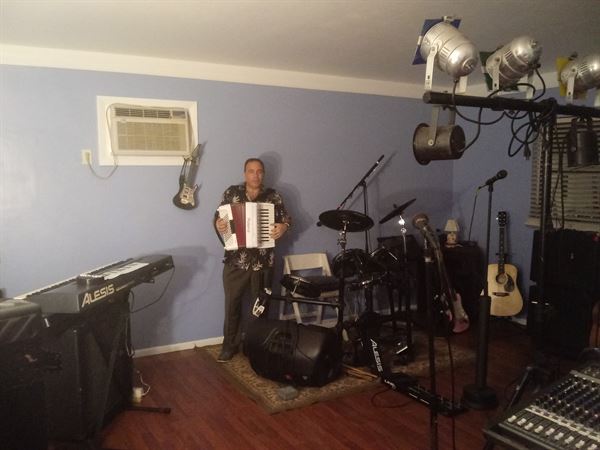 Live Music + Karaoke DJ Fort Myers Beach Lehigh Acres Naples Bonita Springs Venice Sarasota Florida