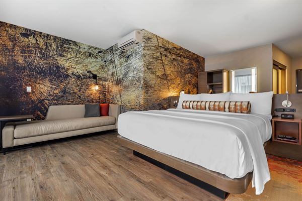 Cambria Hotel Downtown Omaha