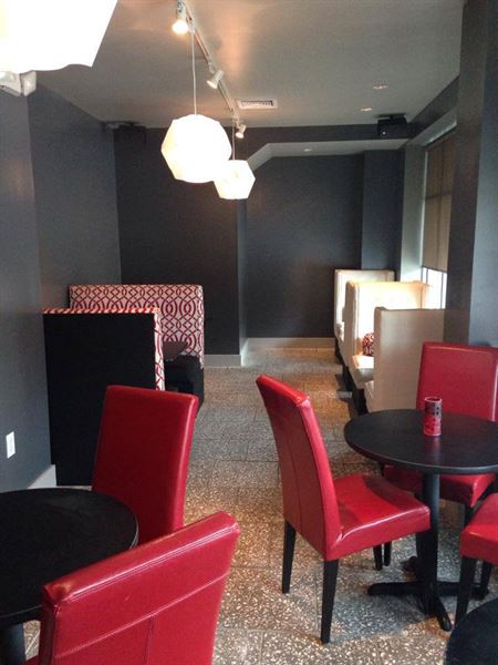 Breakwater Restaurant & Bar