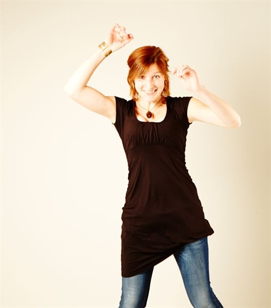 Anni Küpper - Juggler & Performer