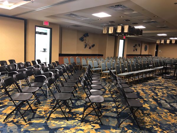 Holiday Inn & Suites Historic Gateway