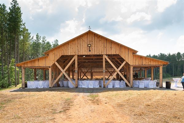 Pine Knoll Farms and Event Center