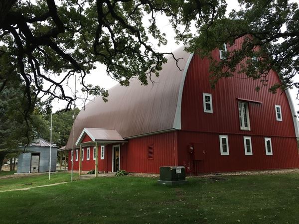 The Barn of Chapeau Shores
