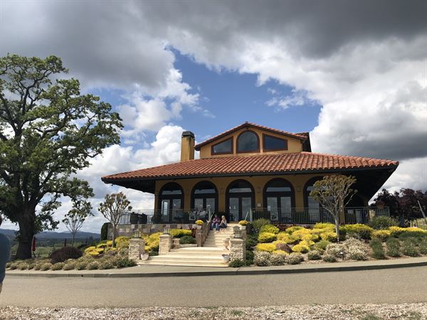 Hanna Winery & Vineyard