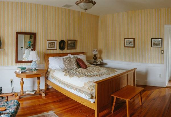 Cave Hill Farm Bed & Breakfast