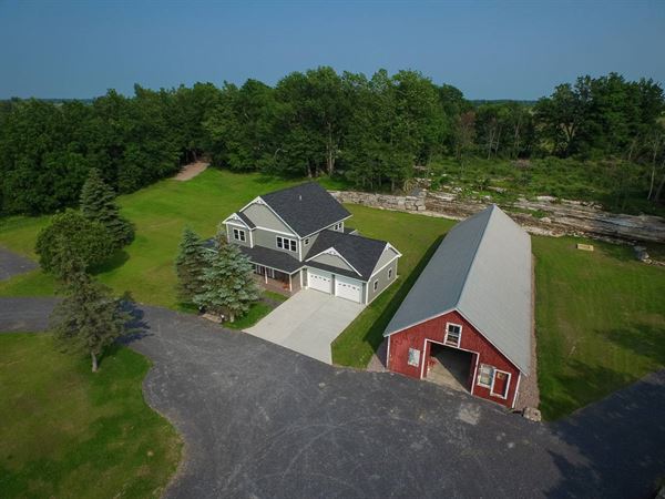 Angel Rock Waterfront Cottages & Vacation Homes