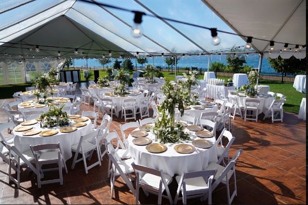 1000 Island Harbor Hotel