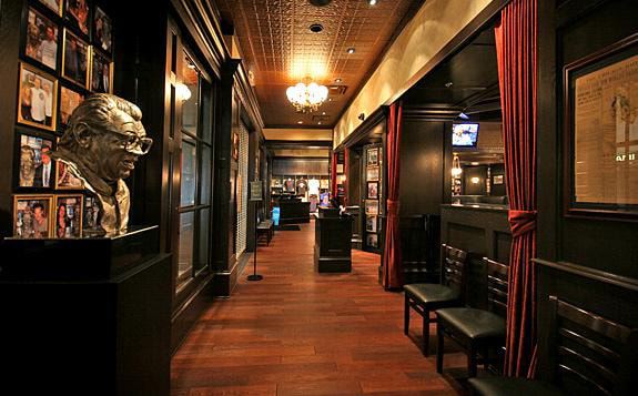 Harry Caray's Tavern, Navy Pier