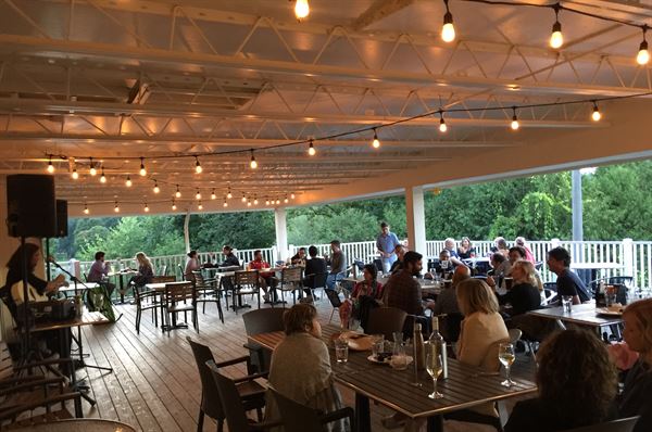 Rideau Sports Centre & The Bridge Public House