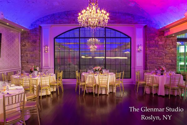 Swan Club On The Harbor