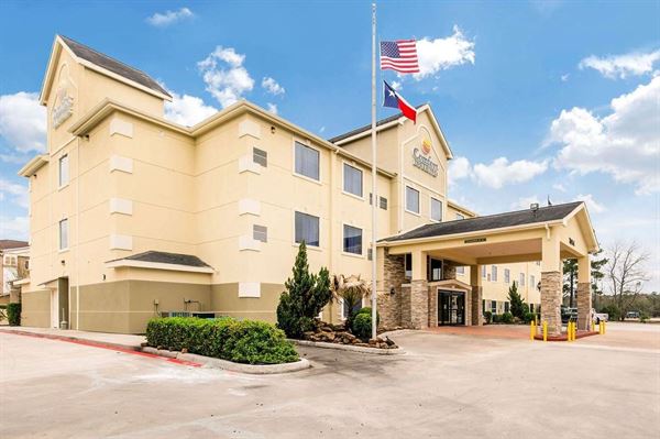 Comfort Inn & Suites IAH Bush Airport- East