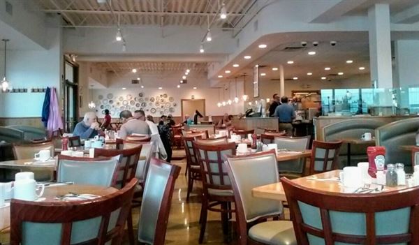 Elly's Brunch & Cafe