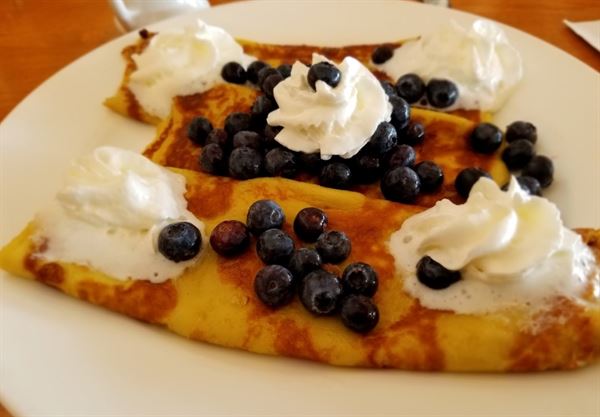 Elly's Brunch & Cafe