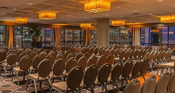 Holiday Inn Chicago-Mart Plaza River North