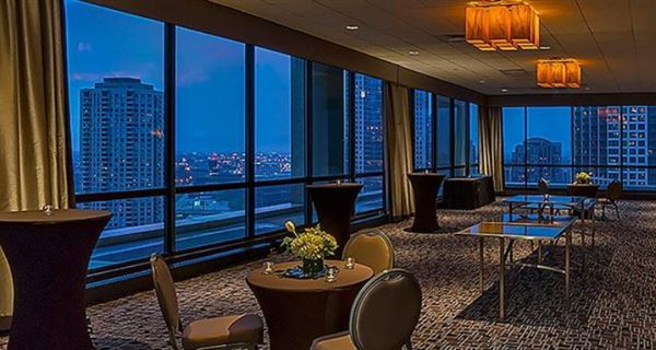 Holiday Inn Chicago-Mart Plaza River North