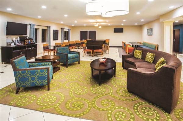 La Quinta Inn & Suites