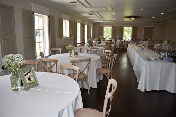 Oak Crossing - Home of The Gazebo, The TreeHouse, and The Bridal Suite