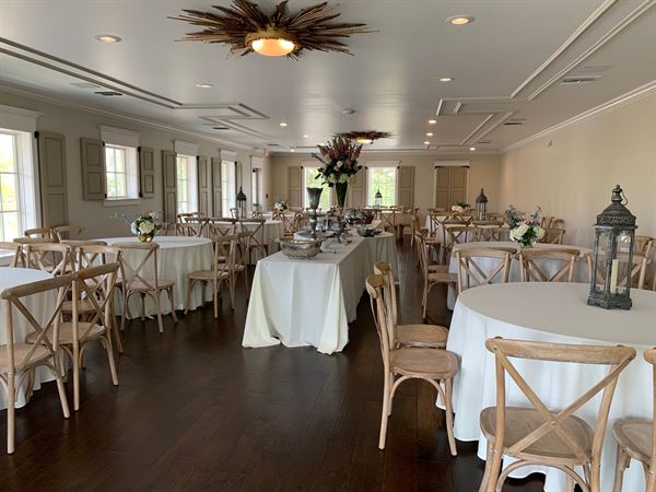 Oak Crossing - Home of The Gazebo, The TreeHouse, and The Bridal Suite