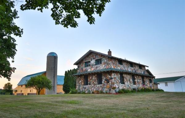 Stone House Farm & Event Venue