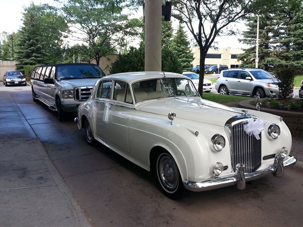 Vegas Limousine Ottawa