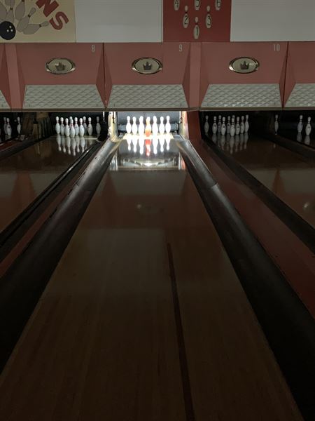 Pop'N Pins Lanes & Island Bowl Grill