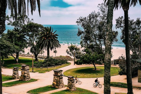 Oceana Beach Club Hotel