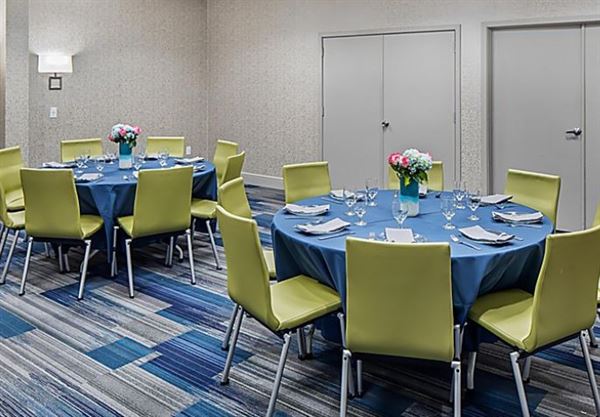 Holiday Inn Express Atlanta Airport-College Park