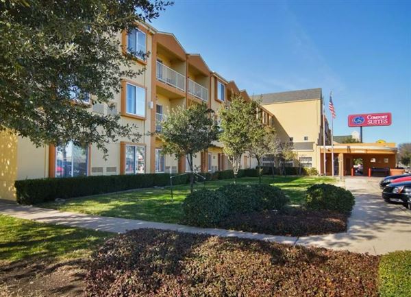 Comfort Suites DFW Airport