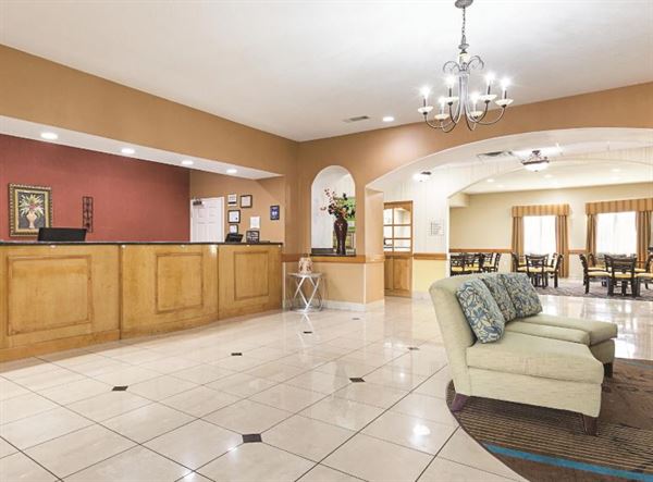 La Quinta Inn & Suites Alvarado