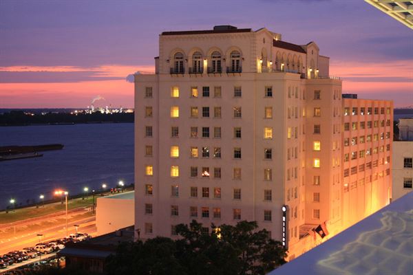 Hilton Capitol Center