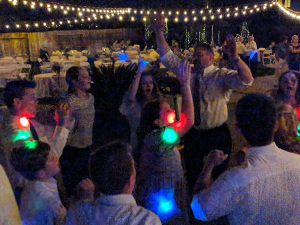 Thomas Hinds Entertainment - DJ/MC, Photo Booth, & Lighting