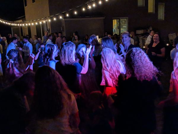 Thomas Hinds Entertainment - DJ/MC, Photo Booth, & Lighting