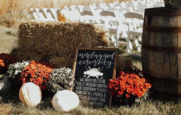 Acorn Ridge Reception Barn