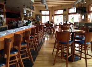 Quarter Deck Bar & Lounge