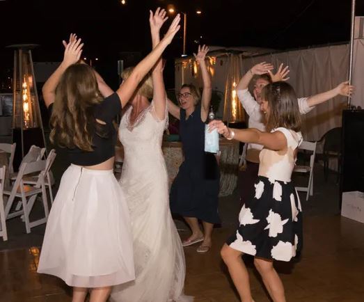 Perry's Cafe & Rentals