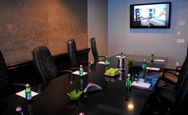 DoubleTree by Hilton Chatsworth