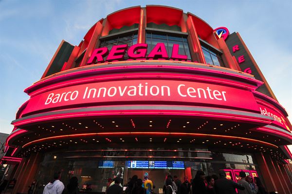Regal Cinemas L.A. LIVE Stadium 14