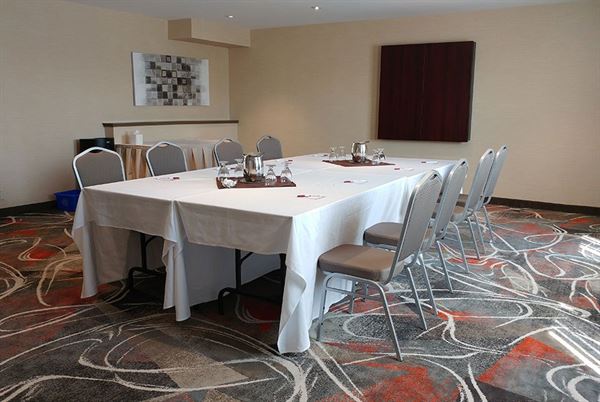 Best Western Plus Rose City Suites