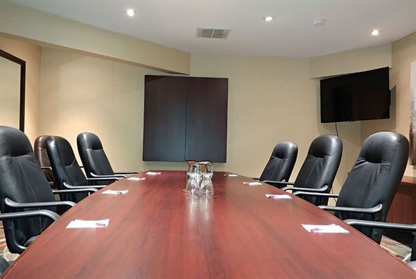 Best Western Plus Rose City Suites