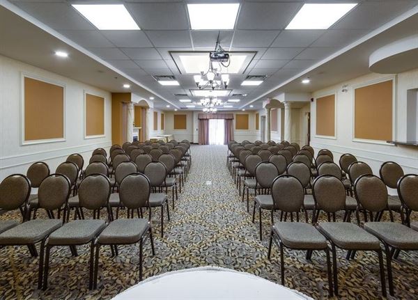 Monte Carlo Inn Barrie Suites