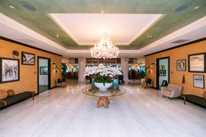 Ten Palms Restaurant