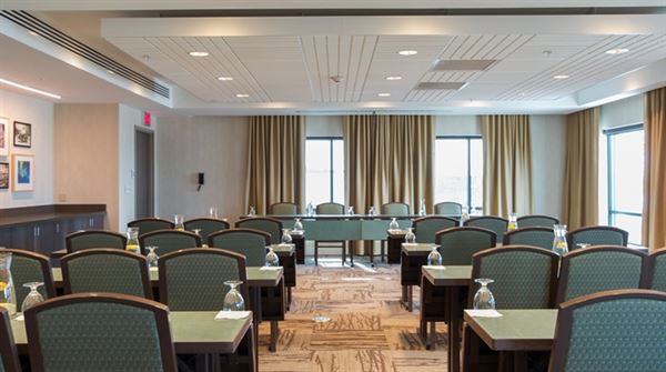 Hilton Garden Inn Burlington Downtown