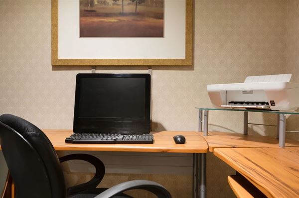 Days Inn & Conference Centre Renfrew